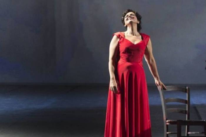 Tosca 12/09 - Teatro San Carlo, Naples