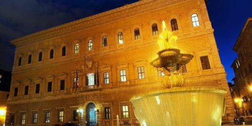 Palazzo Farnese - Travel with Tosca